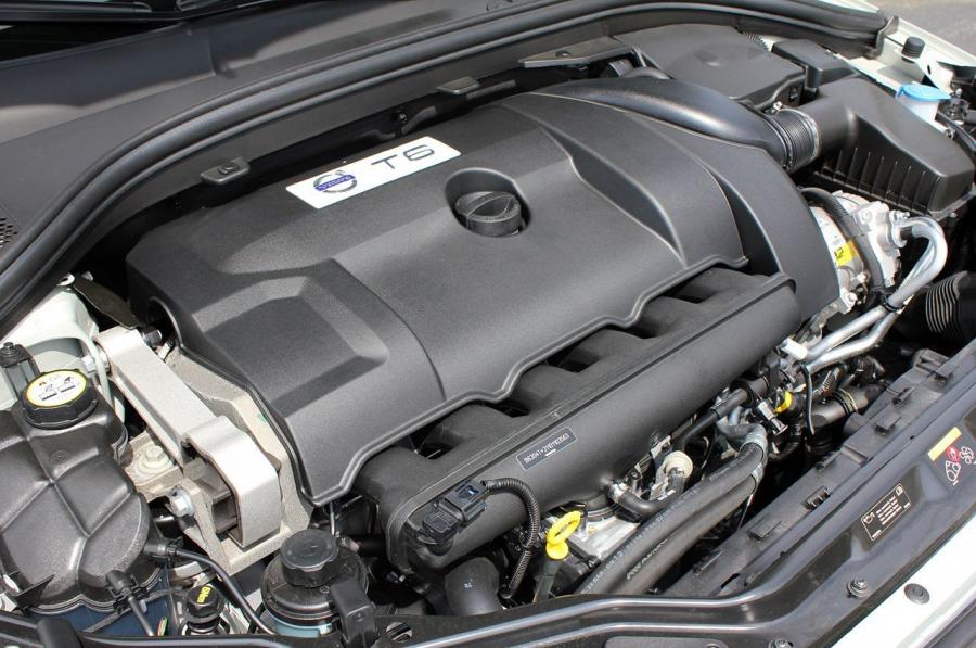  Volvo XC60 R-Design 2012 года  (фото 37 из 90)